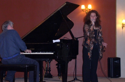 Από τη συναυλία MUSICA LONTANA. Γεωργία Συλλαίου, φωνή - Σάκης Παπαδημητρίου, πιάνο (4 Μαΐου 2007)