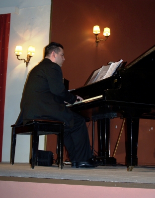 Σύνολο Vega. Χρήστος Τσαντούλης - πιάνο (16-03-2012